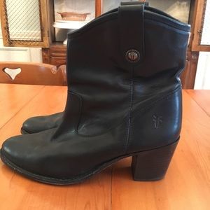 Frye Jackie short boot